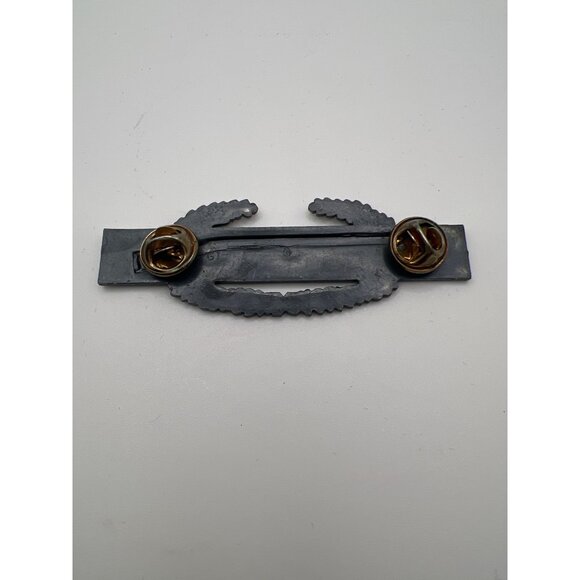 Vintage WWII Pin Combat Infantry Rifle Pin Clutch Back Military - Picture 2 of 3